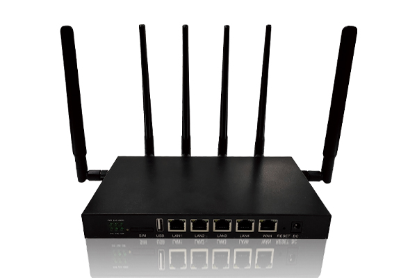 Industrial grade dual frequency 5G intelligent routing